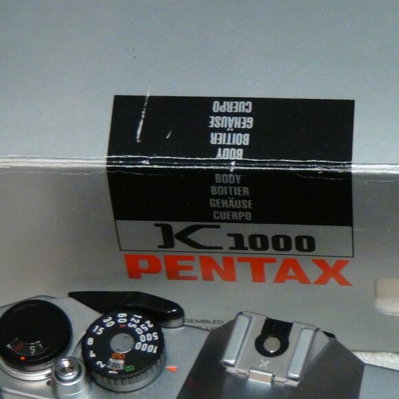 Pentax K1000 35mm SLR Camera Pentax 80mm Lens De-silvering In View Finder, Alien - Picture 7 of 16